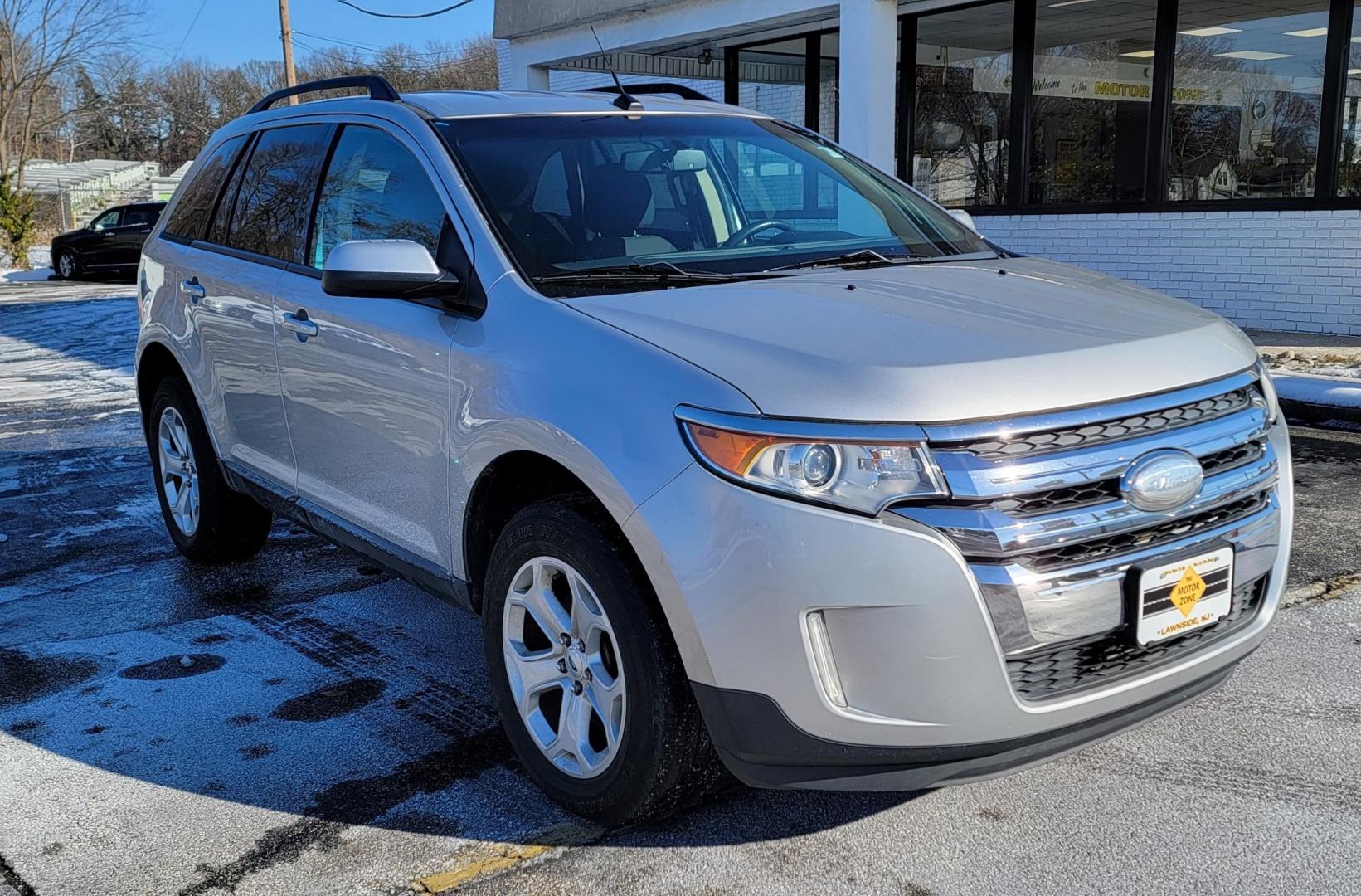 2013 Silver /Black Ford Edge SEL AWD (2FMDK4JC6DB) with an 3.5L V6 DOHC 24V engine, 6-Speed Automatic transmission, located at 341 N White Horse Pike, Lawnside, NJ, 08045, (856) 262-9500, 39.855621, -75.027451 - Photo#0